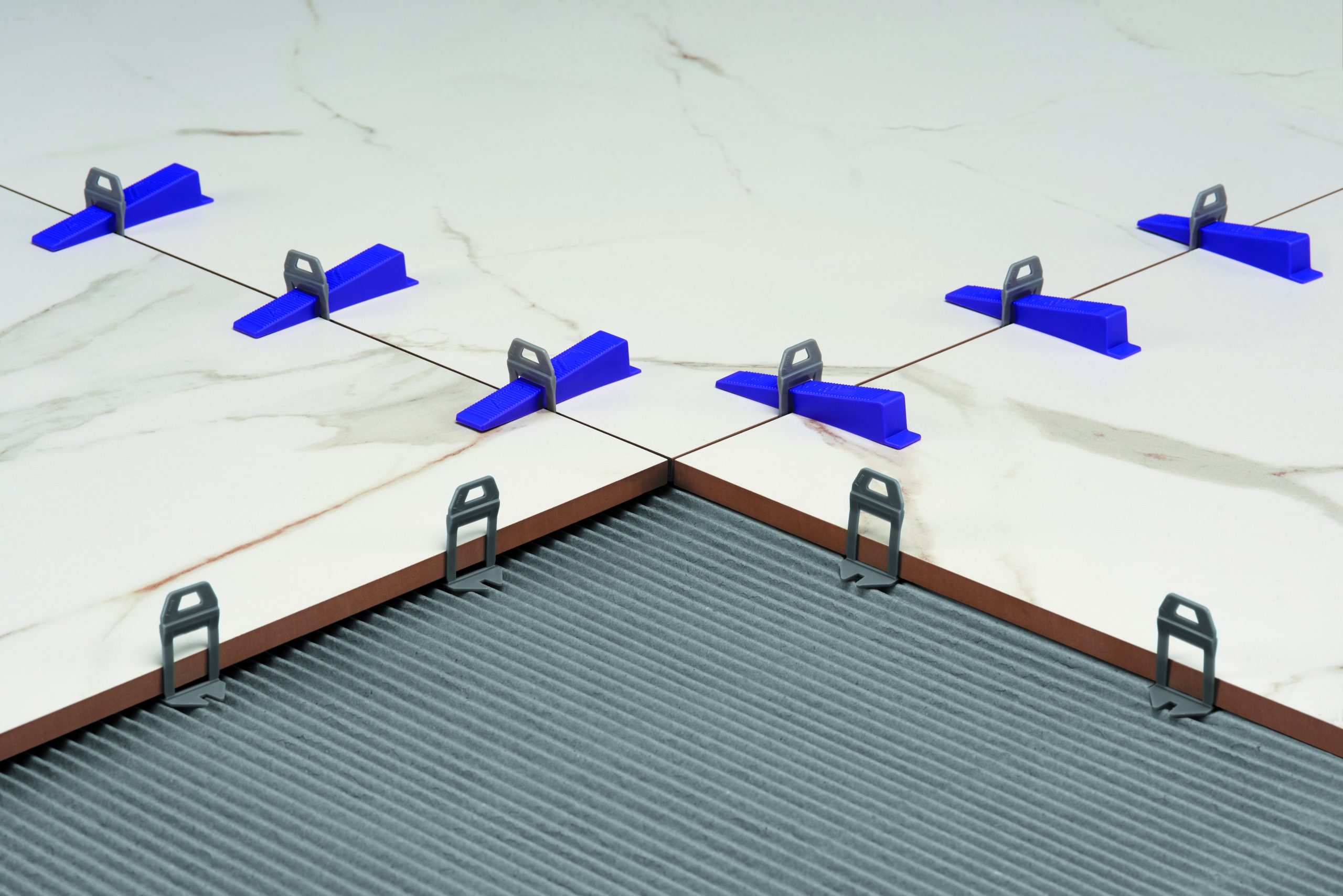 ARCO NIVELADOR CLIP ATRIM 3MM GRIS - 150 UNIDADES